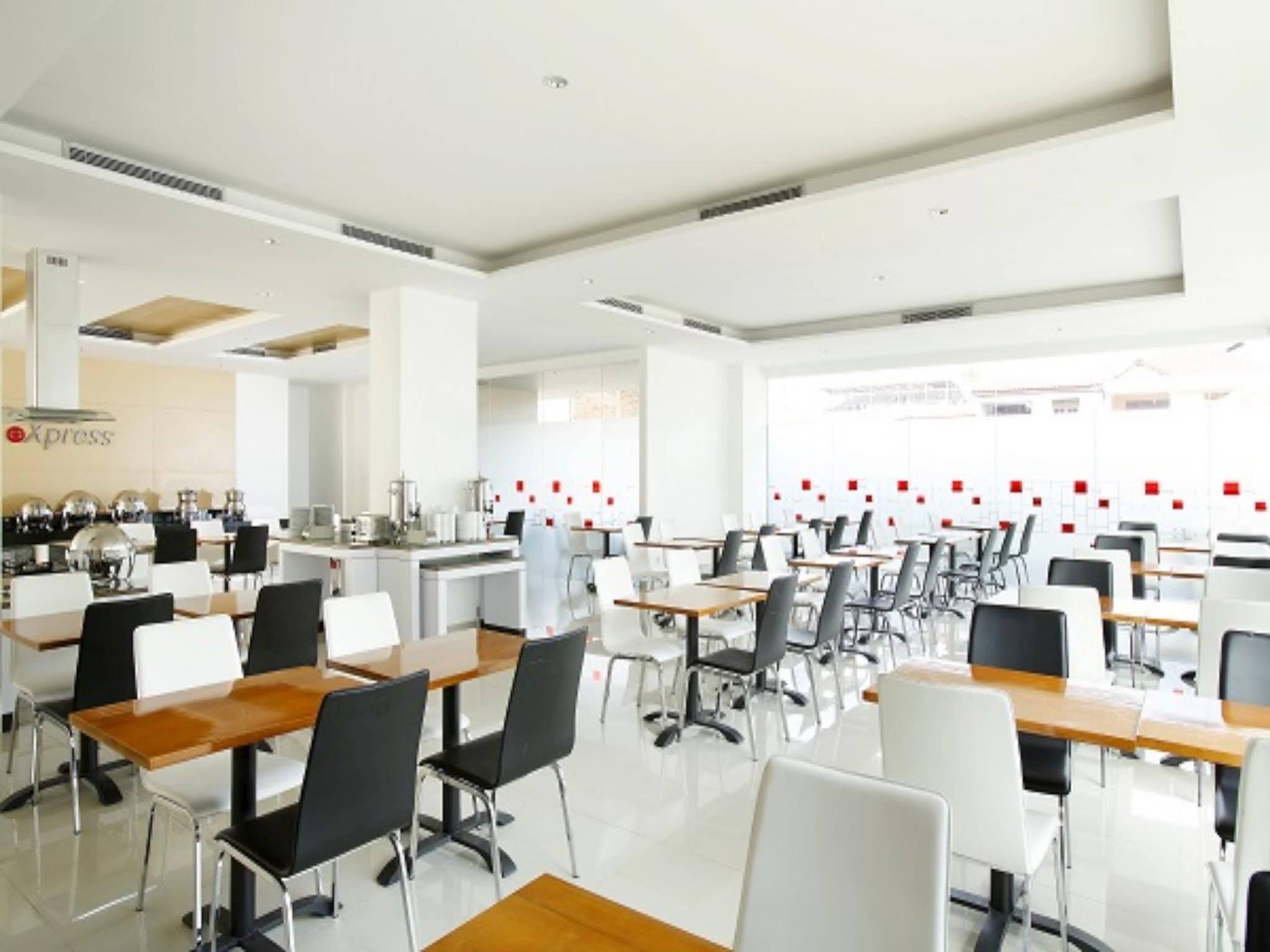 Amaris Hotel Tebet Jacarta Exterior foto