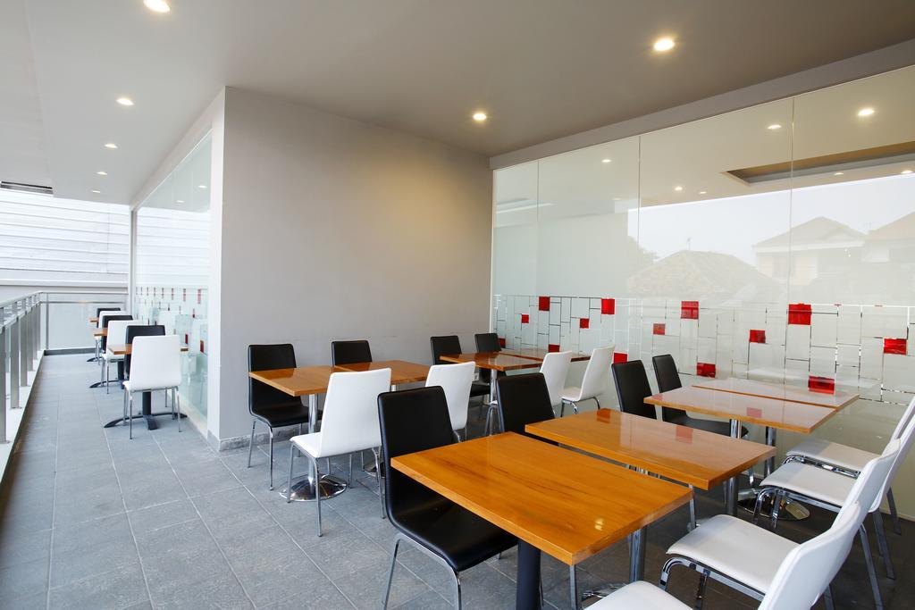 Amaris Hotel Tebet Jacarta Exterior foto